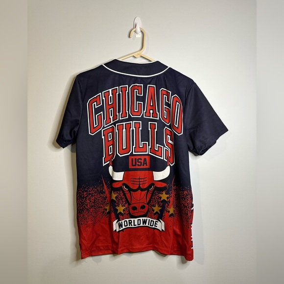 Chicago Bulls Throwback Baseball Jersey Size Small - Picture 3 of 3